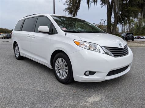 toyota sienna 2013 used price.